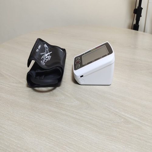 Electronic Blood Pressure Monitor - Image 3
